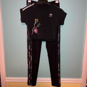 Adidas SMALL leggings and XS crop top bundle